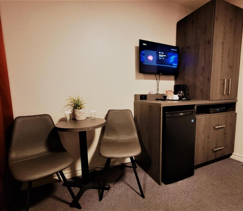 Hotel Et Motel Le Chateauguay Κεμπέκ Εξωτερικό φωτογραφία